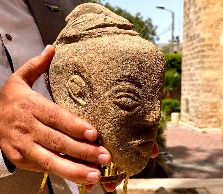 Farmár našiel 4500 rokov starú sochu bohyne